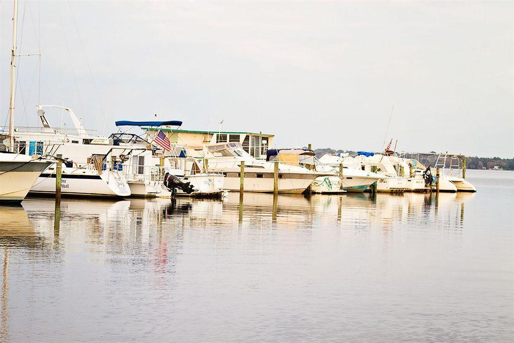 Crystal Cove Riverfront Resort Palatka Exterior foto