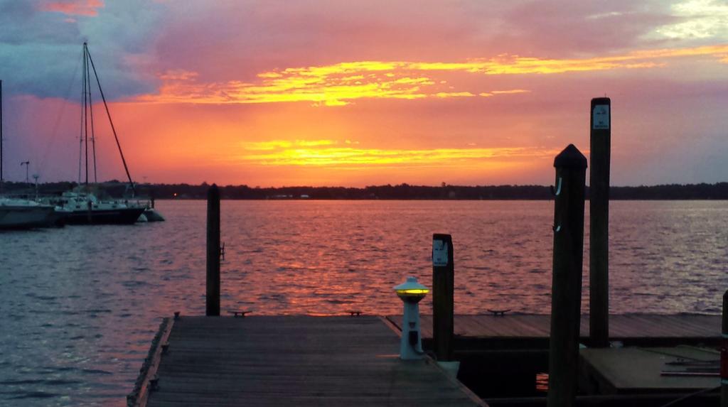 Crystal Cove Riverfront Resort Palatka Exterior foto