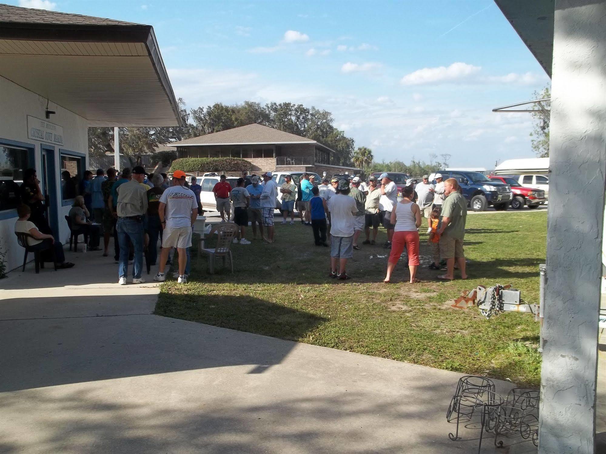 Crystal Cove Riverfront Resort Palatka Exterior foto